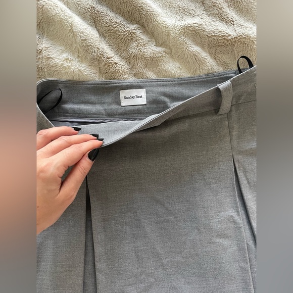 Aritzia (Sunday Best) Bebe Skirt - Picture 2 of 6